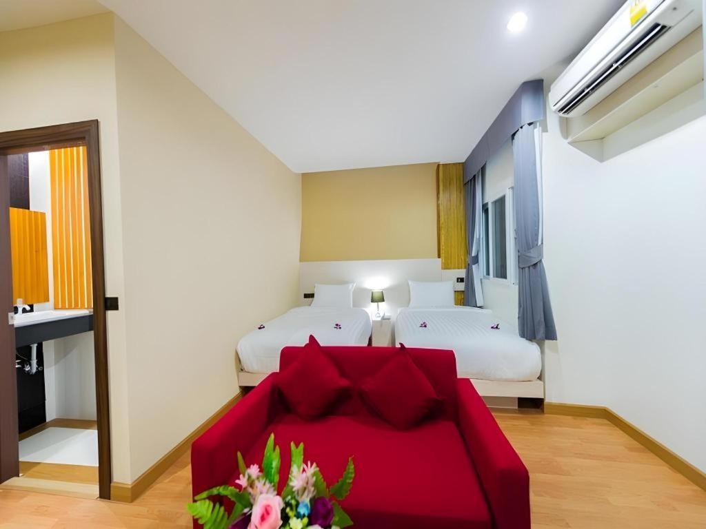 Gt Residence Hotel Buriram Extérieur photo