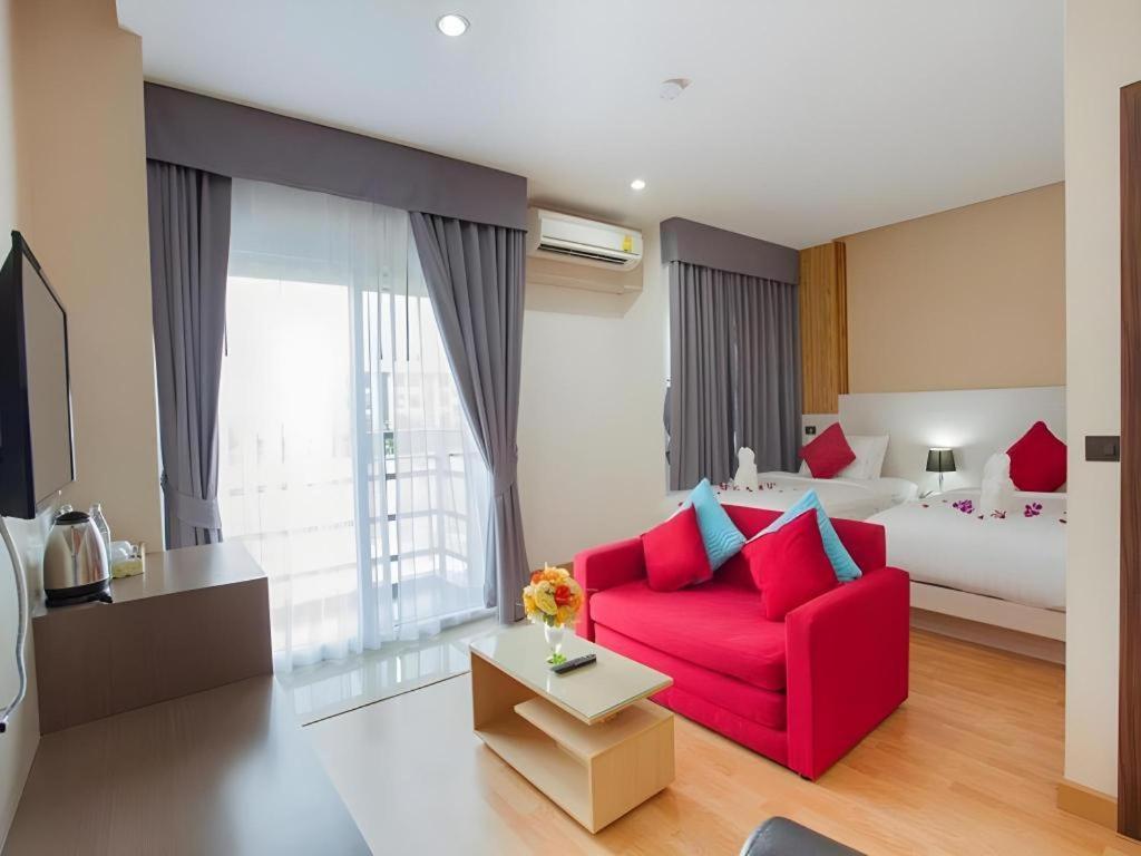 Gt Residence Hotel Buriram Extérieur photo