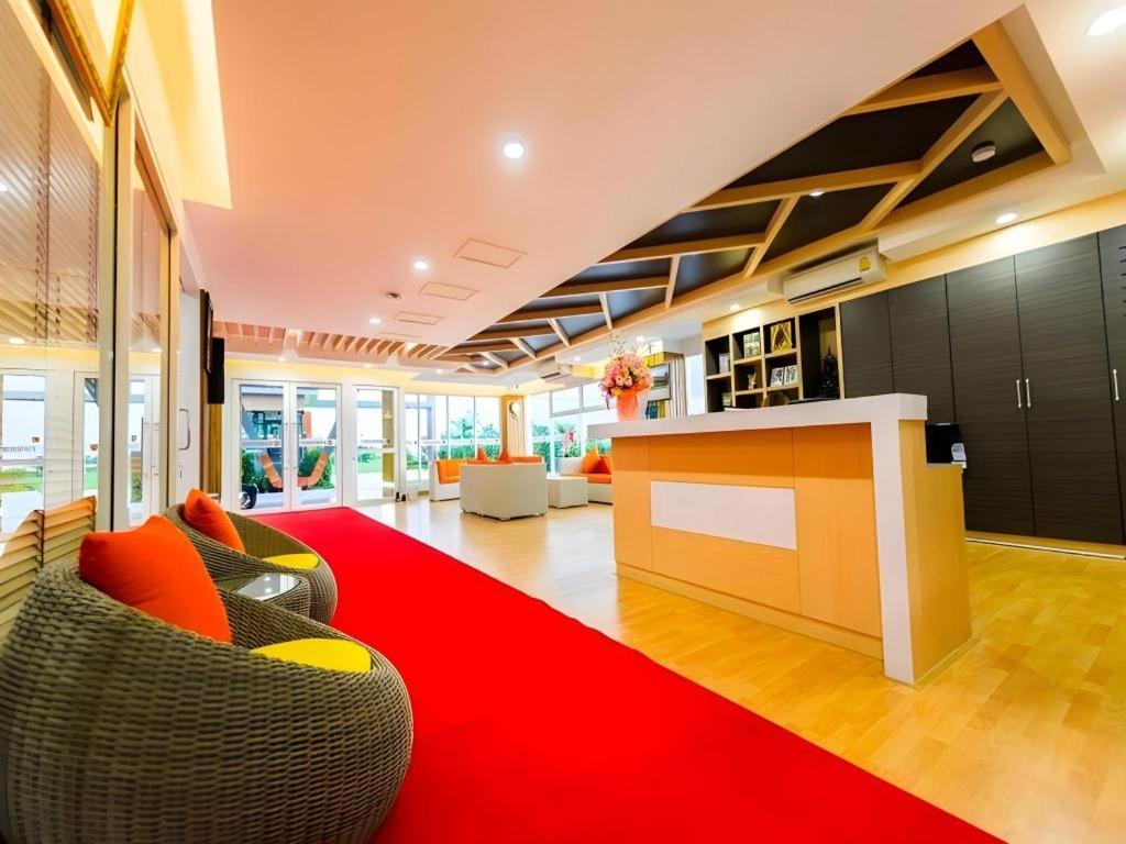 Gt Residence Hotel Buriram Extérieur photo