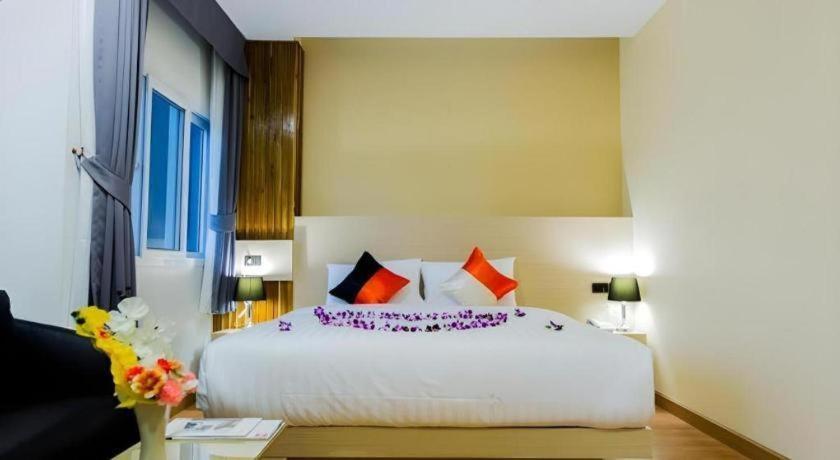 Gt Residence Hotel Buriram Extérieur photo