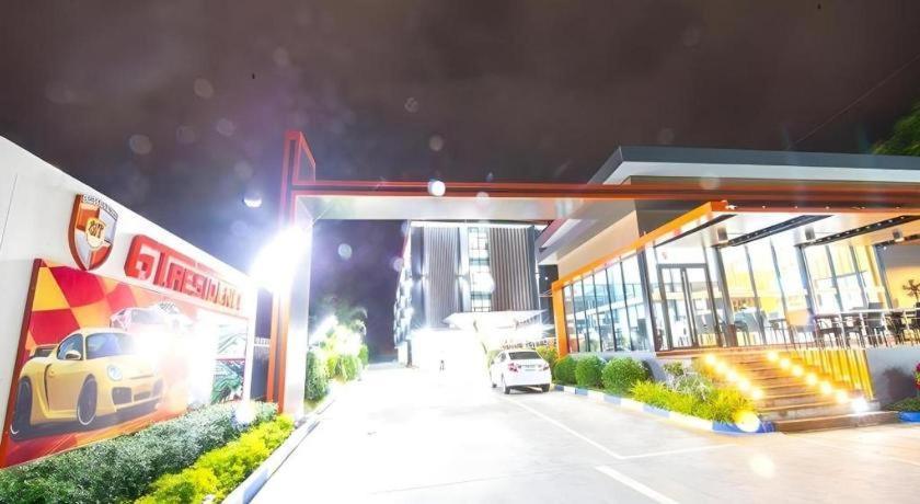 Gt Residence Hotel Buriram Extérieur photo