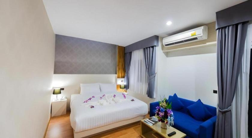 Gt Residence Hotel Buriram Extérieur photo