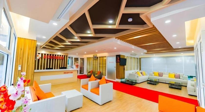 Gt Residence Hotel Buriram Extérieur photo